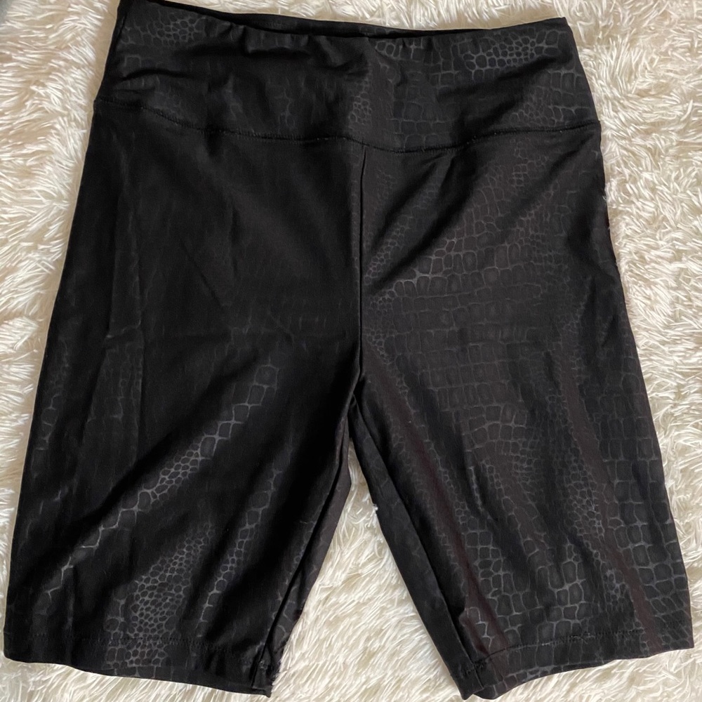 Snake biker shorts